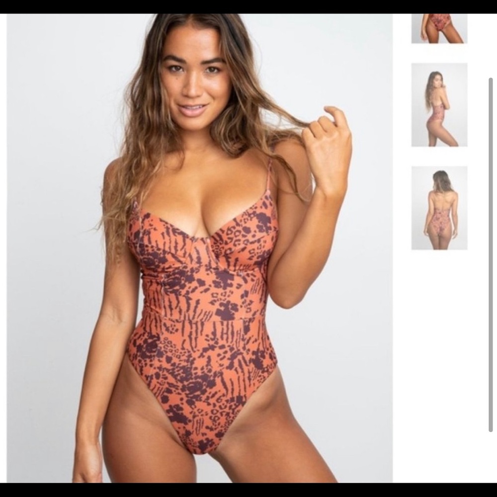 Skatie one piece swimsuit (salty blonde x Skatie)